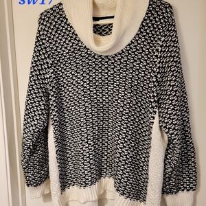 Sw17 Calvin Klein Black and Cream Cowl Neck Sweater